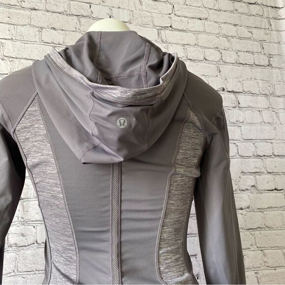 Lululemon Run for your life hooded long sleeve size 4 - Picture 2 of 9